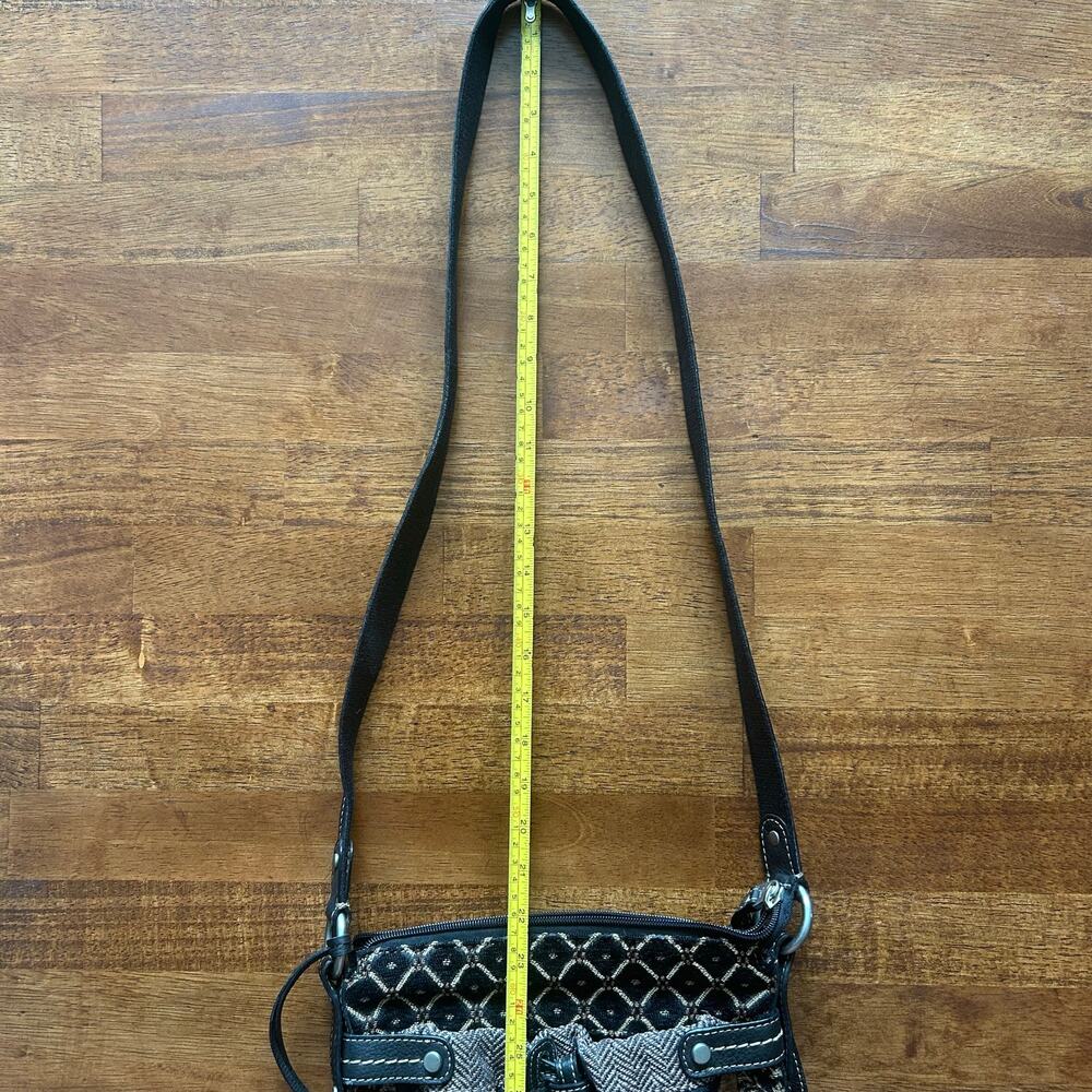 Vintage-Inspired Boho Floral Fossil Crossbody - Picture 7 of 14